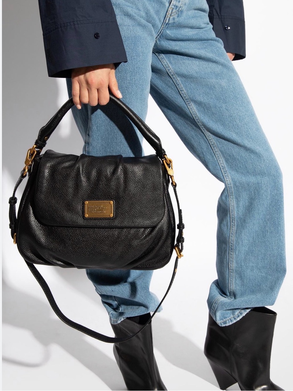 Marc Jacobs lil  ukita  Black Pebbled Leather Shoulder Bag with Gold Hardware
